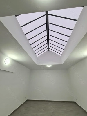 Spatiu comercial in Campina, Complex Rafinarie--34 mp--1900 lei - imagine 5