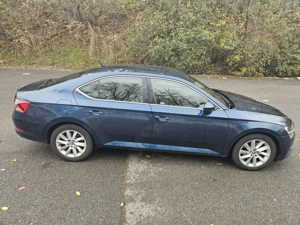 Skoda Superb 2.0 TDI DSG Ambition - imagine 10