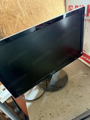 Se vand la preturi wow 2 monitoare un led Philips si LG diagonala 61 cm la 120 lei - imagine 2