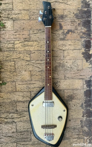 chitara bass Doina copie bass Vox