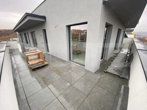 Apartament tip PENTHOUSE, 3 camere, 76 mp + terasă 60 mp, lift, Baciu 