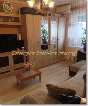 Apartament 2 camere de vanzare zona Poarta 6