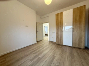 Duplex despartit prin garaj cu 5 camere  |  Dumbravita - imagine 10