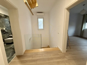 Duplex despartit prin garaj cu 5 camere  |  Dumbravita - imagine 16
