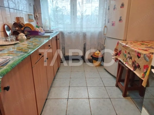 Apartament 2 camere decomandate 57 mp balcon bloc cu acoperis Cisnadie - imagine 7