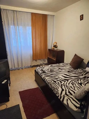 Vanzare 3 camere Titan-2 bai, centrala, bloc 1980, 5 min metrou 1 Decembrie