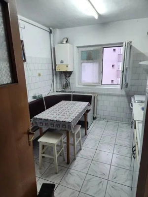 Vanzare 3 camere Titan-2 bai, centrala, bloc 1980, 5 min metrou 1 Decembrie - imagine 4