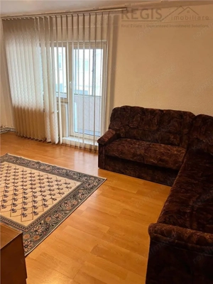 Apartament cu 3 camere situat in Tractorul