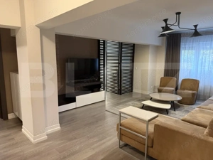 Apartament 3 camere, 81 mp, zona Soarelui - imagine 3