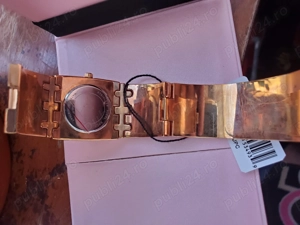 Ceas nou Paris Hilton