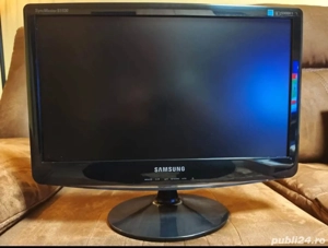 Vând Sistem Desktop : Pc HP ProDesk + monitor Samsung + tastatura Razer