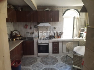 Apartament 3 camere, decomandat, parter - imagine 2