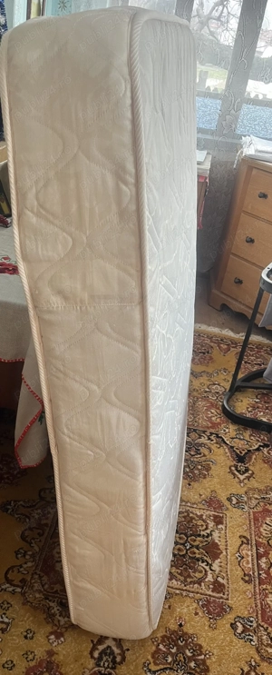 Vând saltea 140 200