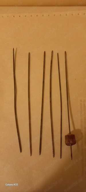 Set bete metalice vechi pentru paine paste