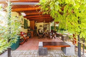 Locuiește lângă pădure, dar cu toate facilitățile la îndemână - imagine 31