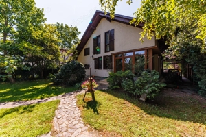 Locuiește lângă pădure, dar cu toate facilitățile la îndemână - imagine 24