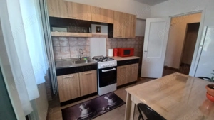 Închiriez apartament 2 camere decomandat  - imagine 6