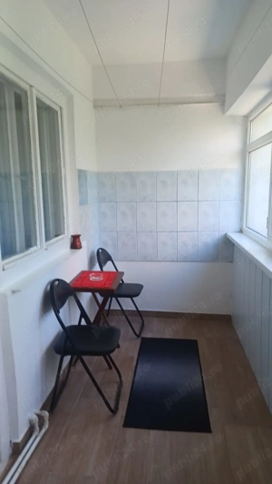 Închiriez apartament 2 camere decomandat  - imagine 9