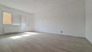 3 cam decomandat | Centrala termica proprie | Metrou Teclu 