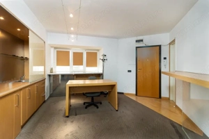 UNIRII FANTANI - 5 camere de vanzare - investitie rara si eleganta - imagine 5