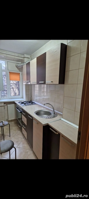 Închiriez garsoniera confort 1