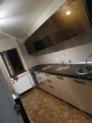 Vând apartament 4 camere,et 1din 4,micro 4,situat lângă Parcul Siderurgistului.