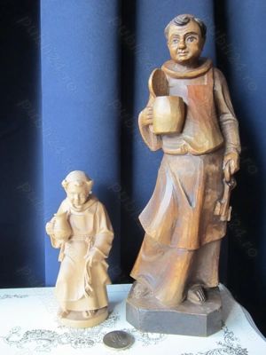 cadou rar Calugar degustator Vin si Bere sculptura lemn 1970