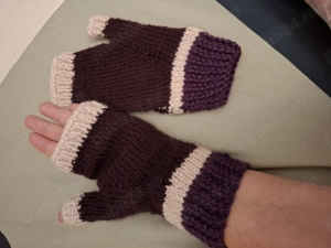 Mănuși tricotate, fără degete