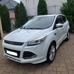 Ford Kuga Tractiune 4x4.