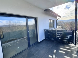 Apartament cu curte și loc de parcare inclus!