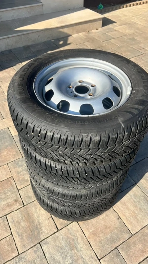 4 roti de iarna 215 65 16 pt. Dacia Duster/Nissan Qashqai