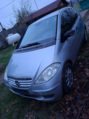 Vând mercedes A160 automata