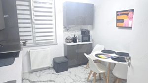 Vand apartament de 3 camere decomandat, in Deva, Imp.Traian, etaj 1, mobilat, PARCARE - imagine 8