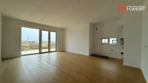 Duplex cu 3 camere si panouri fotovoltaice, zona Mosnita Noua - imagine 4