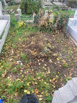 Loc de veci cimitirul Sf. Vineri