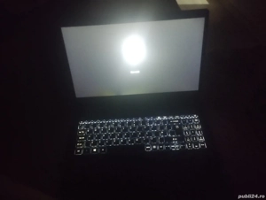 Laptop acer de vânzare sau la schimb cu un iPhone 