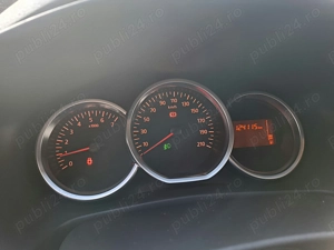 Logan 2020 cu 124000 km - imagine 7