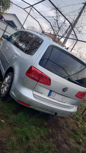 Vând autoturism wolskwagen touran  - imagine 2