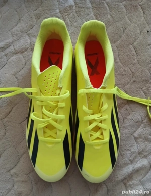 Ghete de fotbal iarba