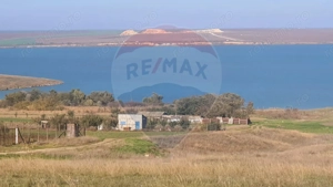 Teren extravilan de vanzare - Navodari