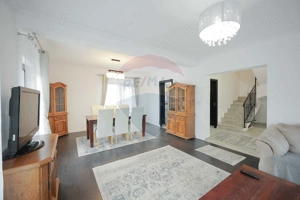 Casă 4 Camere cu Garaj, Construită de Proprietar, Cartier Episcopia - imagine 7