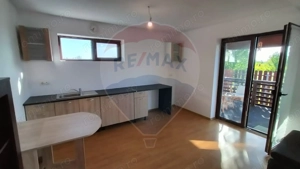 Casă / Vilă cu 4 camere la 25 min de Piata Victoriei - Tartasesti - imagine 4