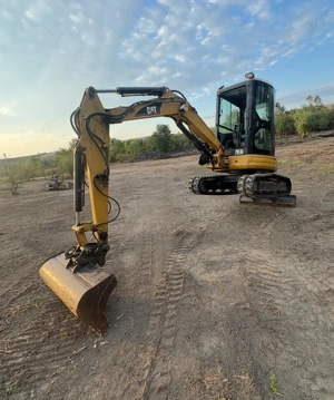 Miniexcavator Caterpillar 303 compact - imagine 3