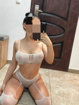 Bruneta fierbinte !!