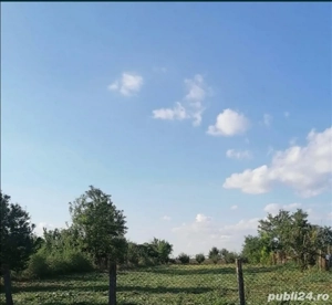 Vând teren intravilan 