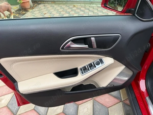 Mercedes GLA 180,An 2019,70000km,Manuala - imagine 8