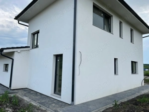   Casă de vânzare în Dezmir   locuința ideală pentru familia ta!  