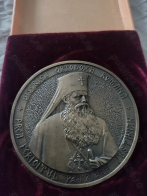 Vand 3 medalii patriarhale din bronz pentru colectionari - imagine 2
