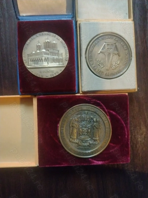 Vand 3 medalii patriarhale din bronz pentru colectionari - imagine 5