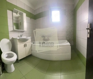 Casa pretabila muncitori cu 4 camere si 3 bai in Sura Mare - imagine 8